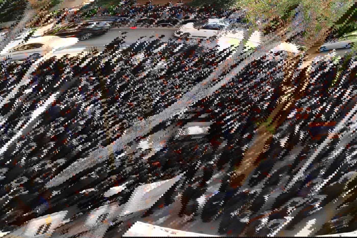 מסע הלוויית הגאון רבי זאב ברלין זצ"ל