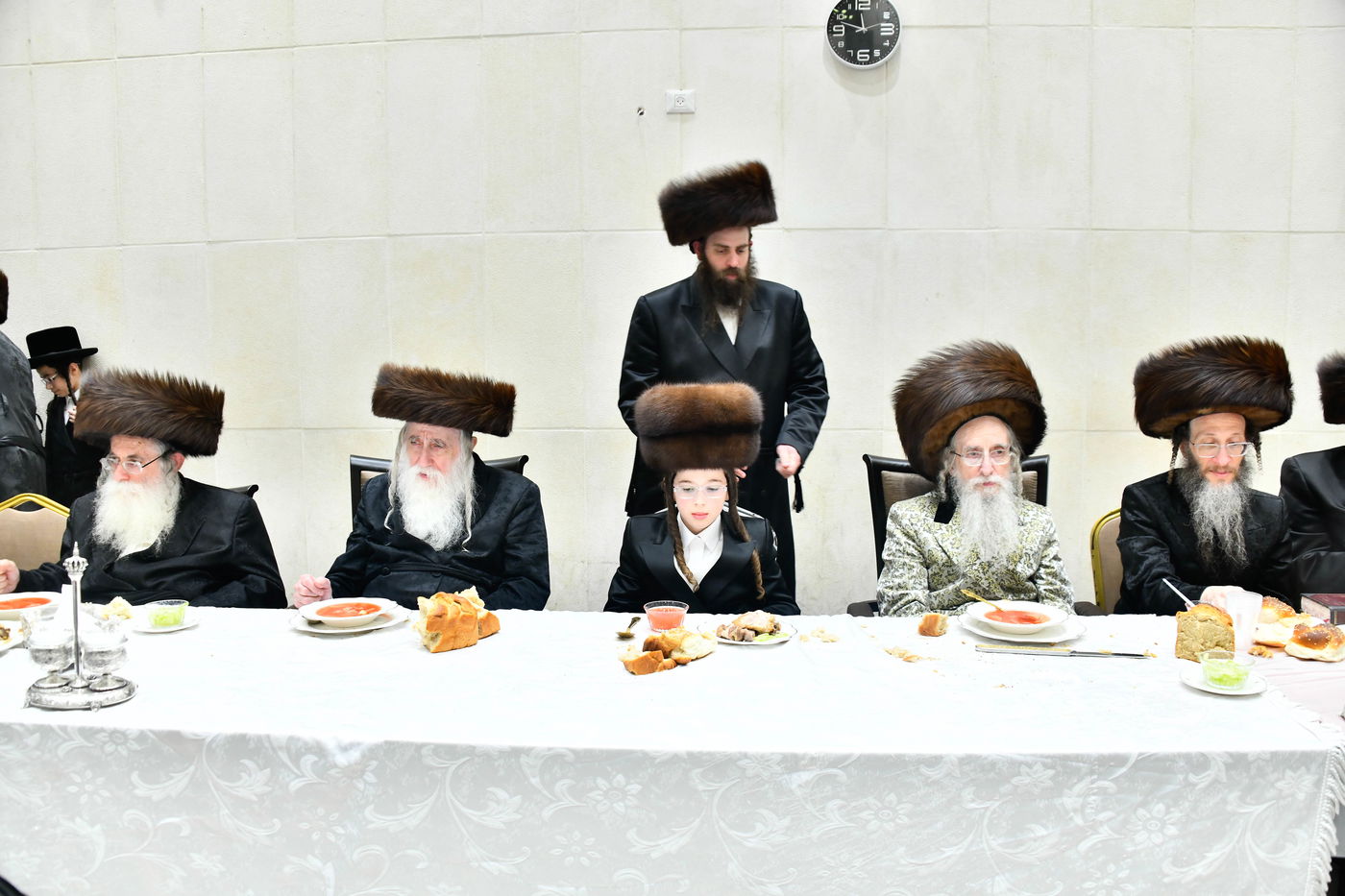 שמחת הבר מצווה בחצה"ק מכנובקא בעלזא - מעליץ