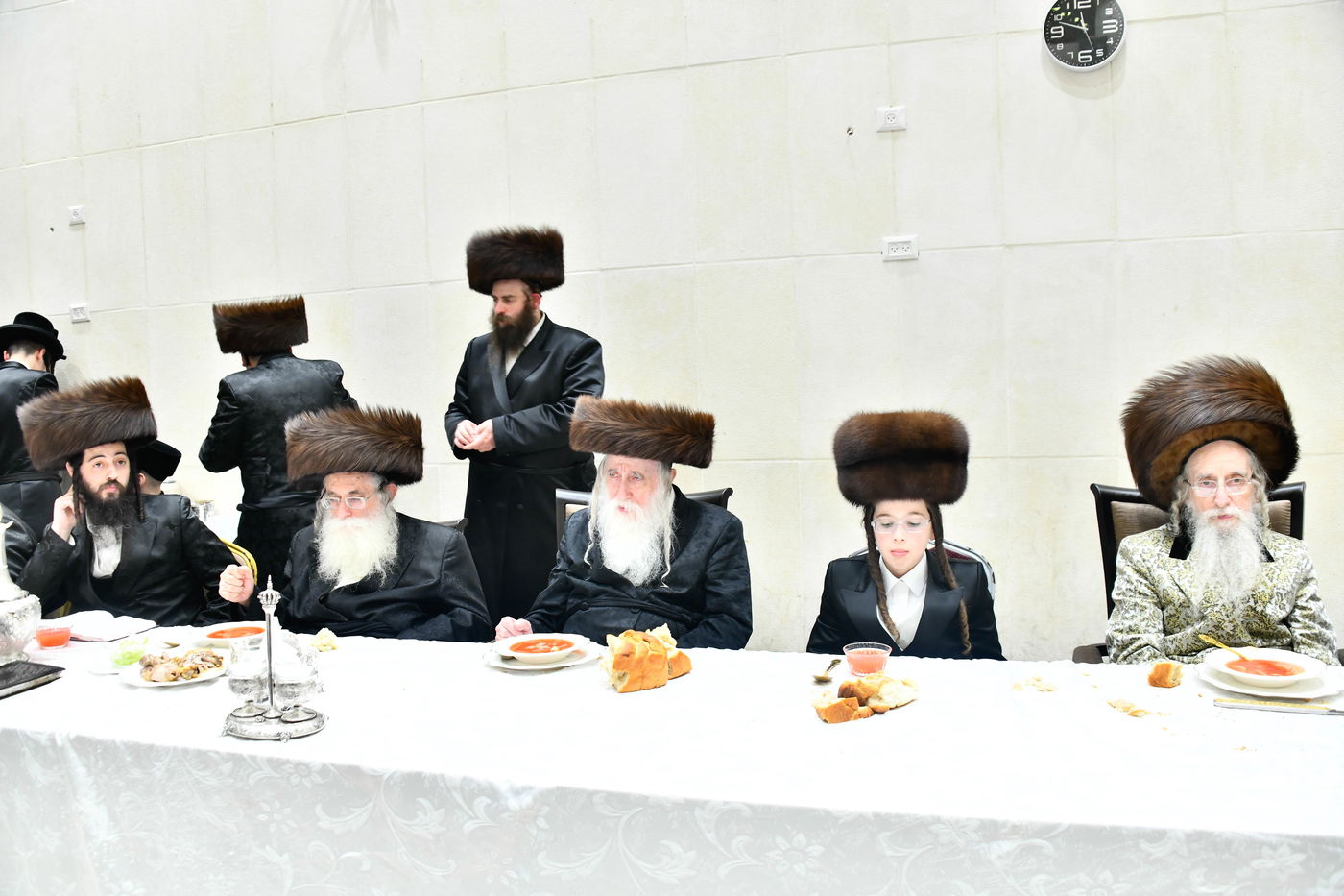 שמחת הבר מצווה בחצה"ק מכנובקא בעלזא - מעליץ