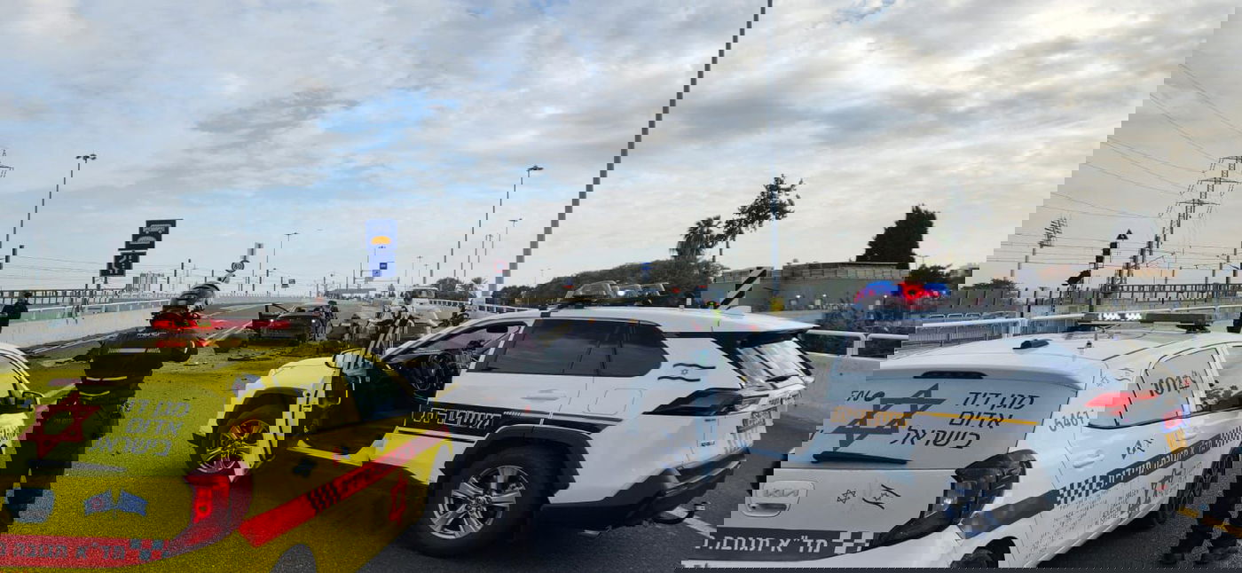 פיצוץ אדיר בנתיבי איילון בתל אביב: רכב נשרף, 2 פצועים