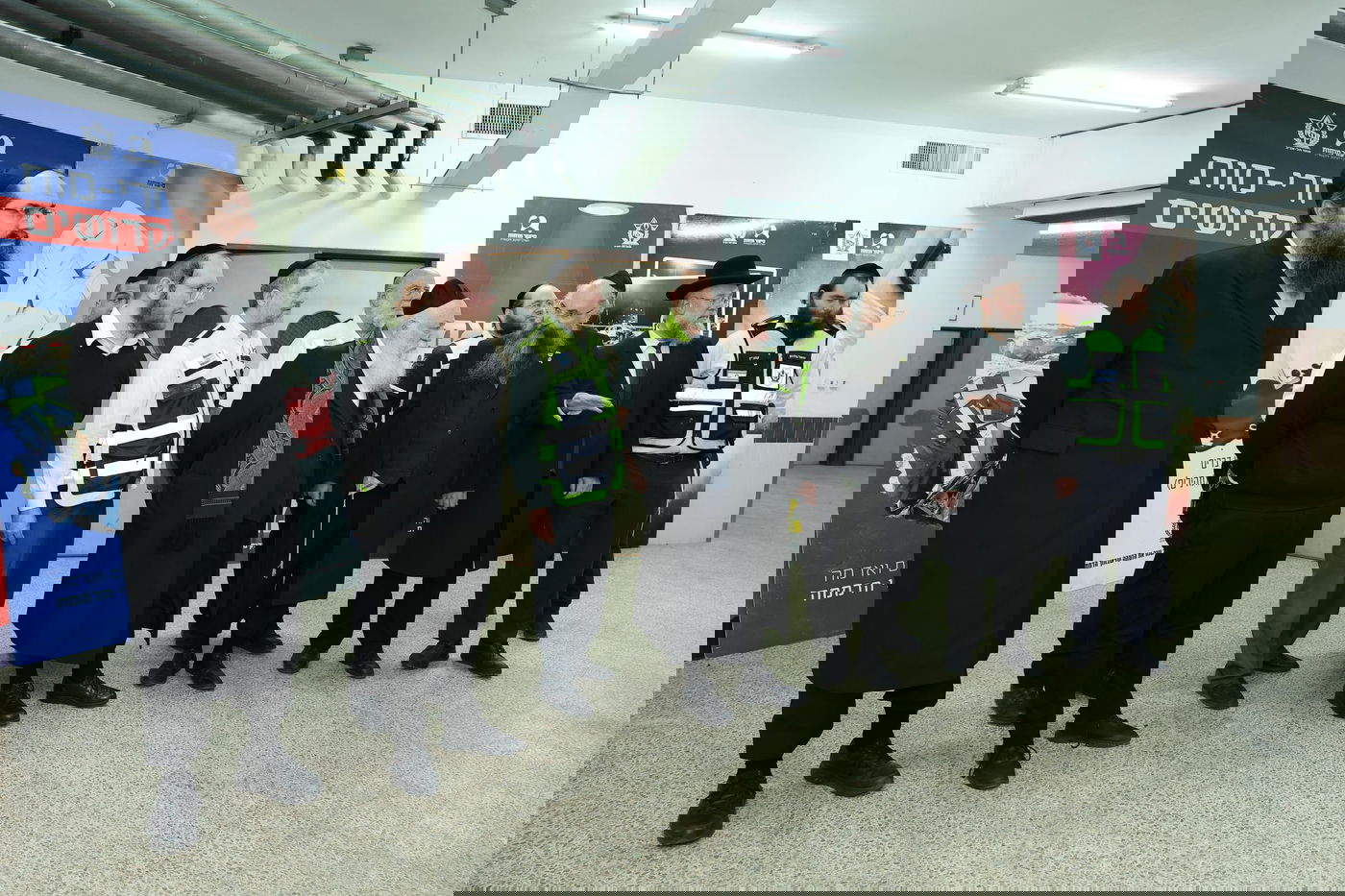 שר הבינוי והשיכון, הרב יצחק גולדקנופף, בביקור מקיף בבסיס ארגון זק"א ת"א ברידינג תל אביב