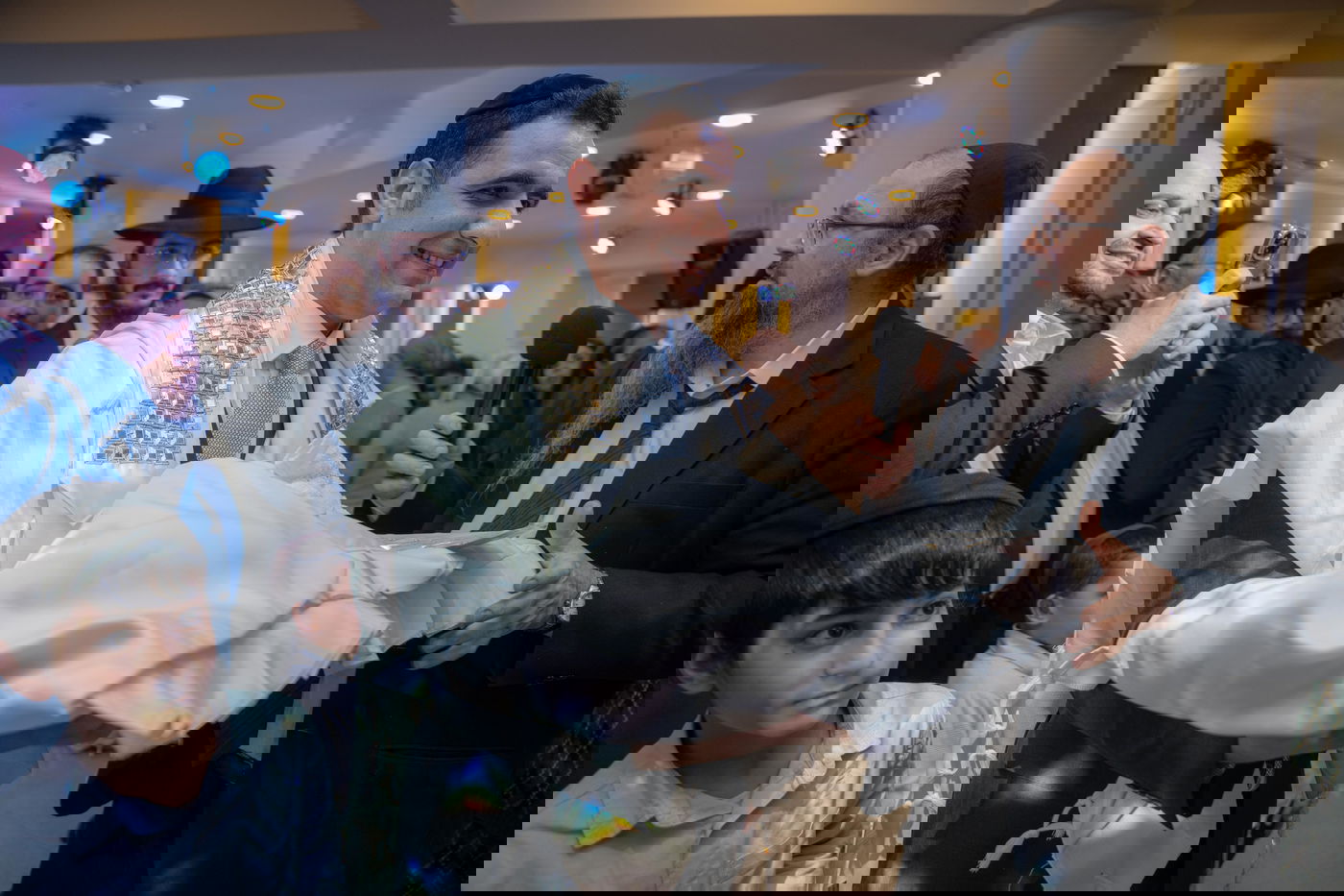 שמחת הברית לבנו של הפרשן והמגיש ישי כהן