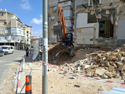 הריסת בית הכנסת המיתולוגי 'הייליגמן'