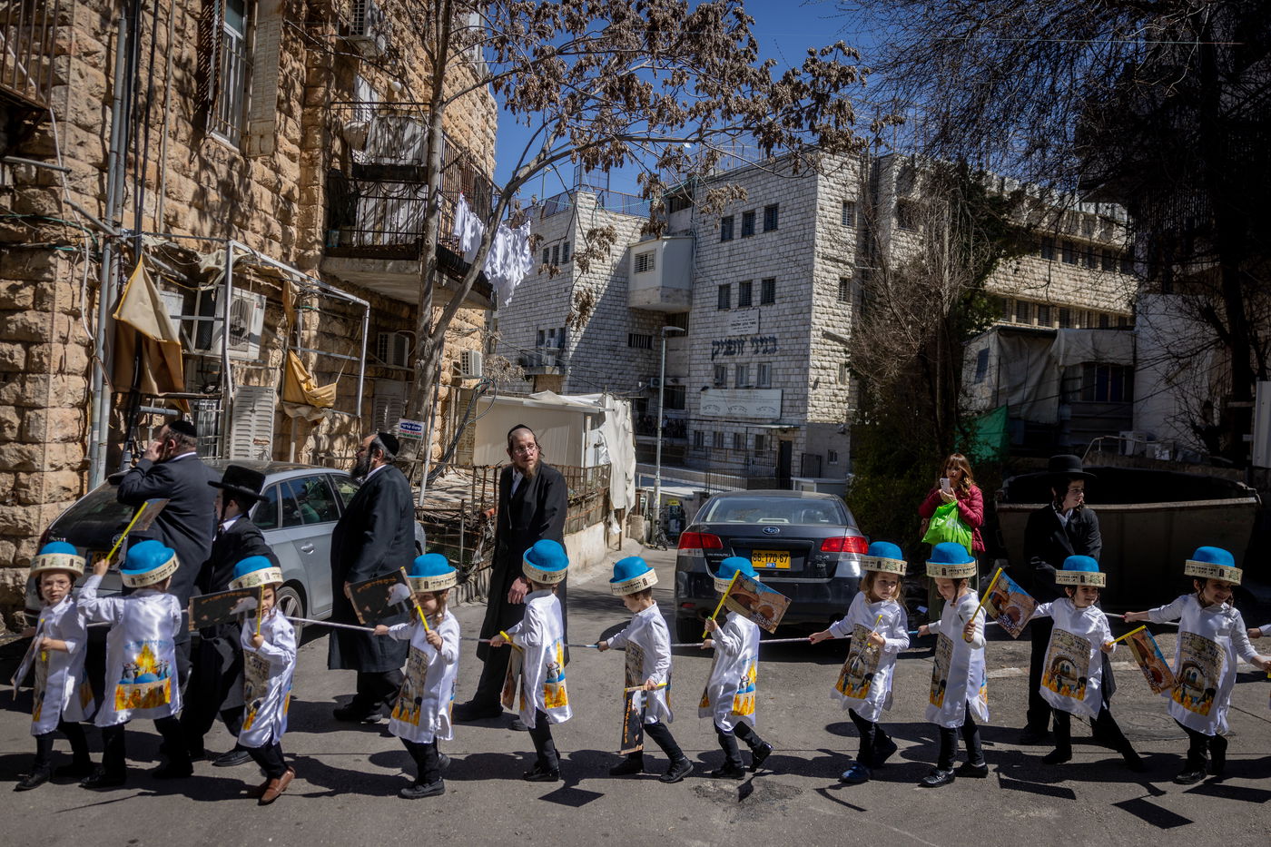 ילדי באיאן מחופשים לקראת פורים