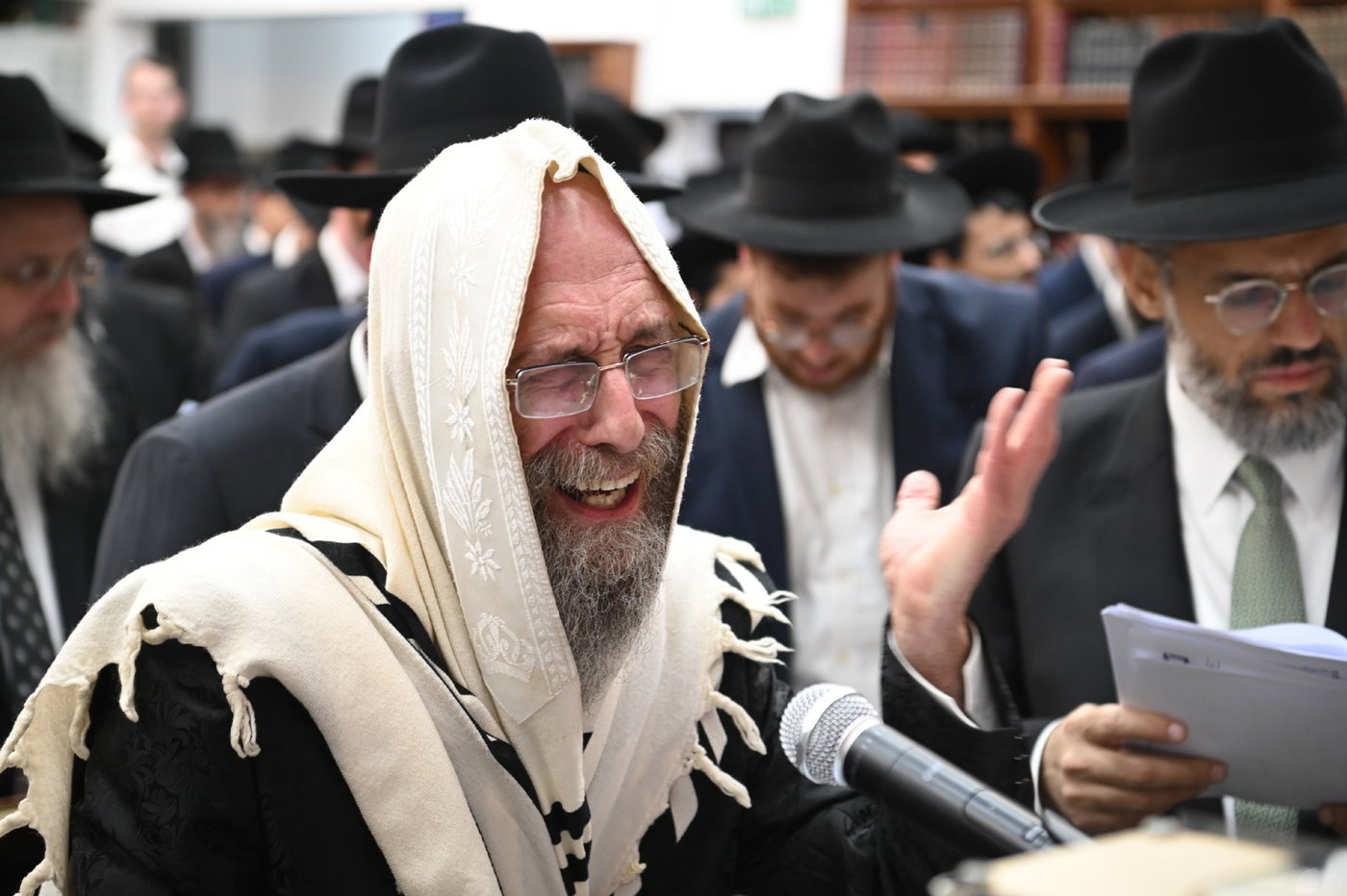 הגה"צ רבי אלימלך בידרמן במעמד אשתקד
