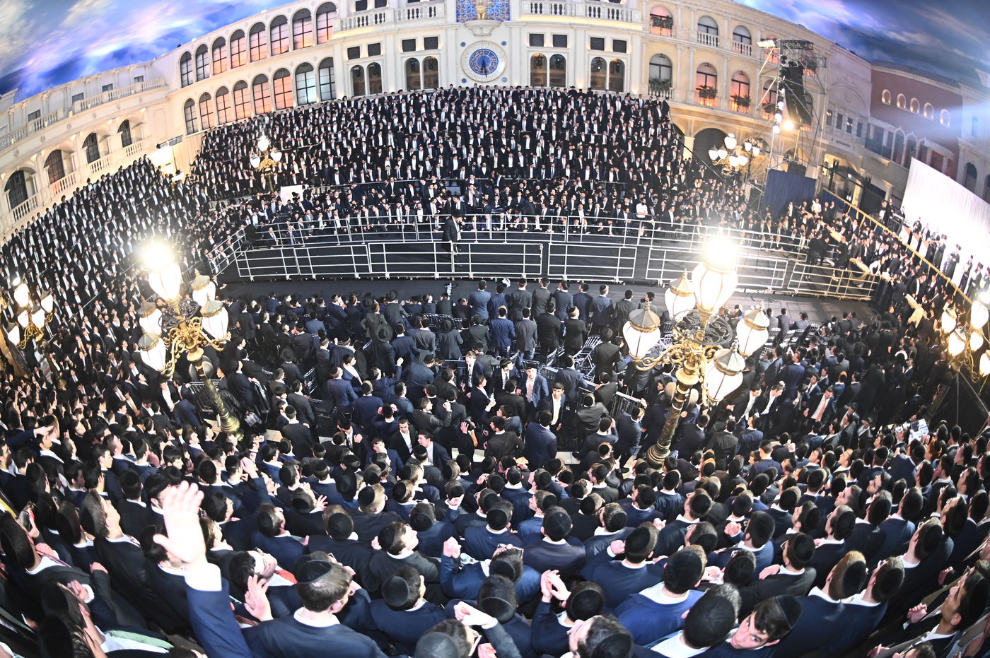 תיעוד ענק מחתונת בן הגרש"ב סורוצקין