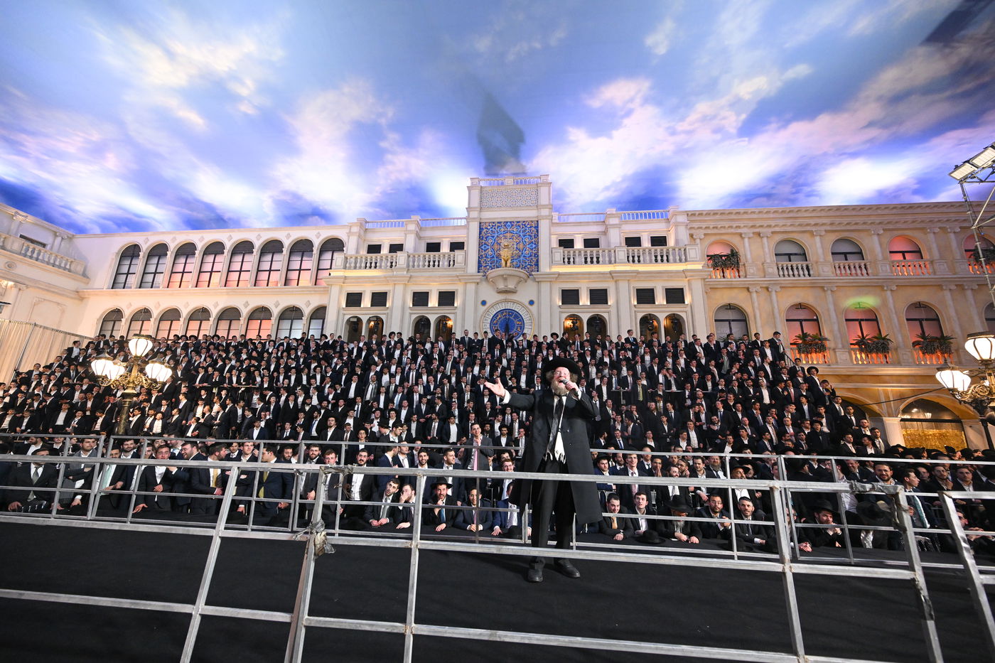 תיעוד ענק מחתונת בן הגרש"ב סורוצקין