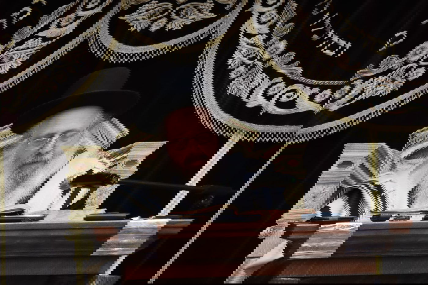 עצרת הספד על הגאון רבי זאב ברלין זצ"ל, בהיכל ישיבת 'גאון יעקב' 