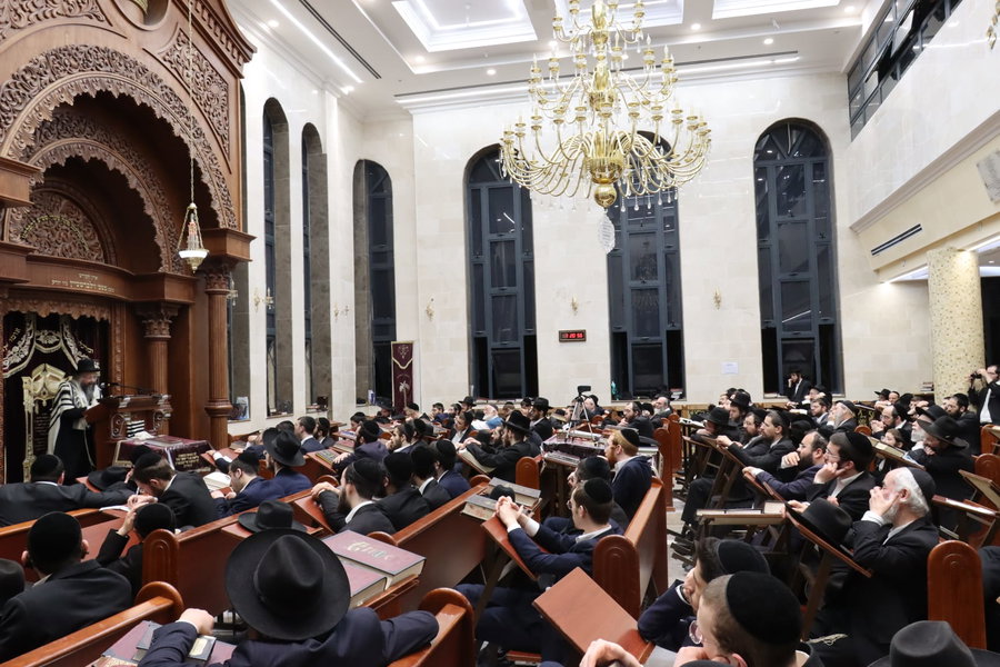 עצרת הספד על הגאון רבי זאב ברלין זצ"ל, בהיכל ישיבת 'גאון יעקב'