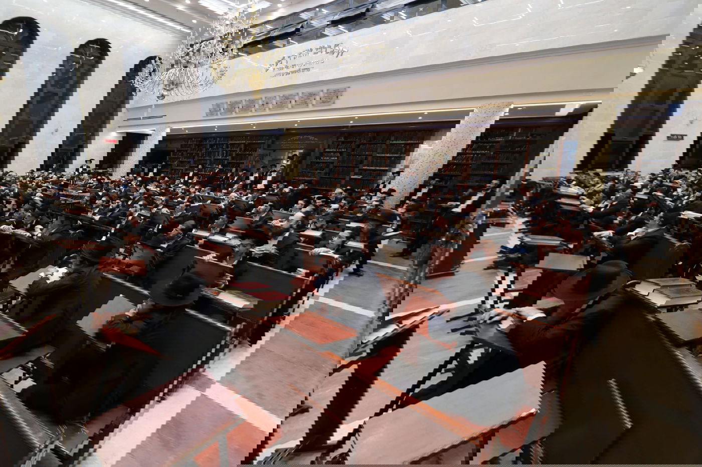 עצרת הספד על הגאון רבי זאב ברלין זצ"ל, בהיכל ישיבת 'גאון יעקב' 