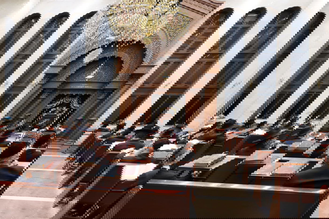 עצרת הספד על הגאון רבי זאב ברלין זצ"ל, בהיכל ישיבת 'גאון יעקב' 