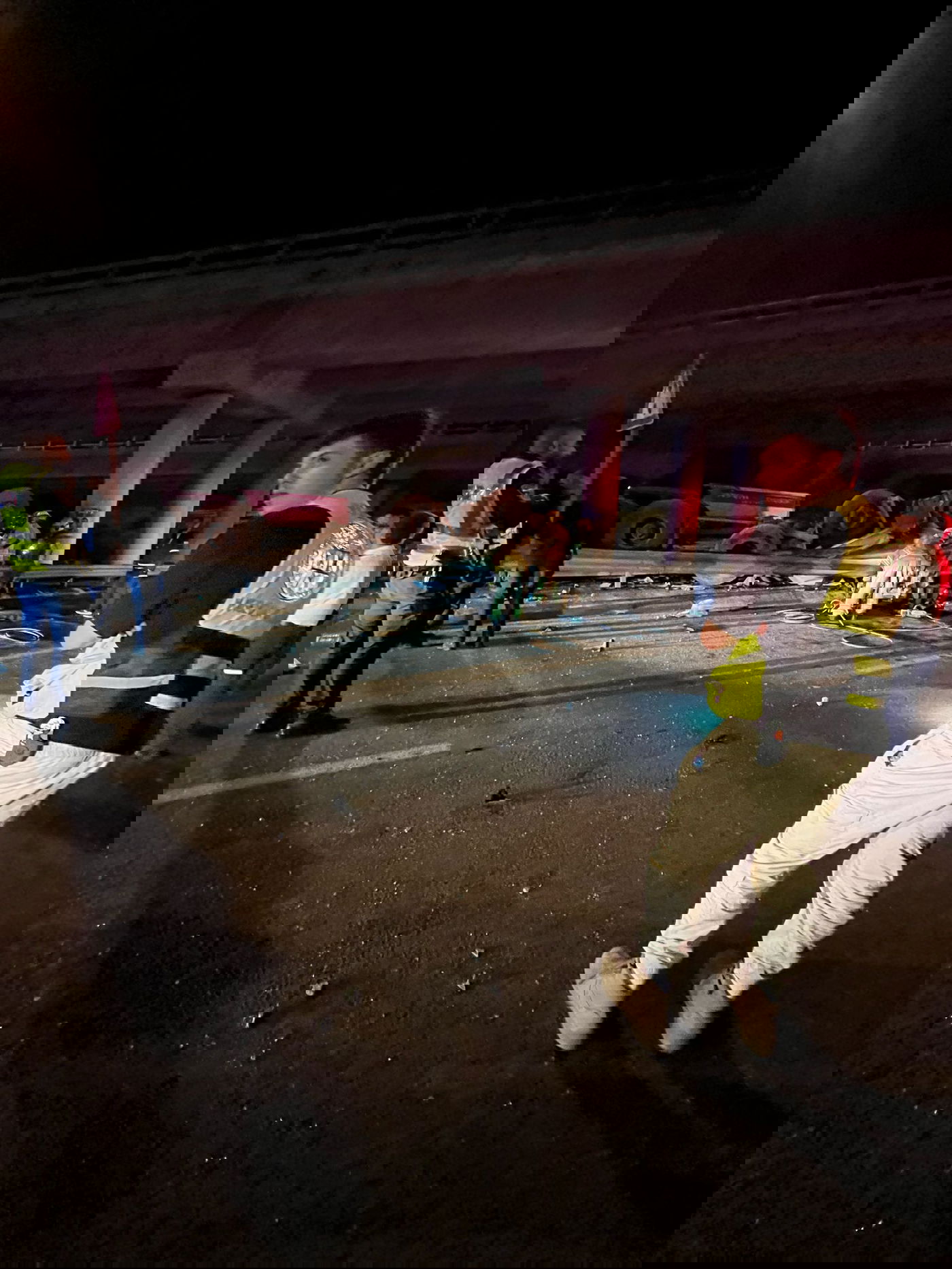 תאונה חריגה בבן שמן: משאית התהפכה מהגשר, הנהג נהרג