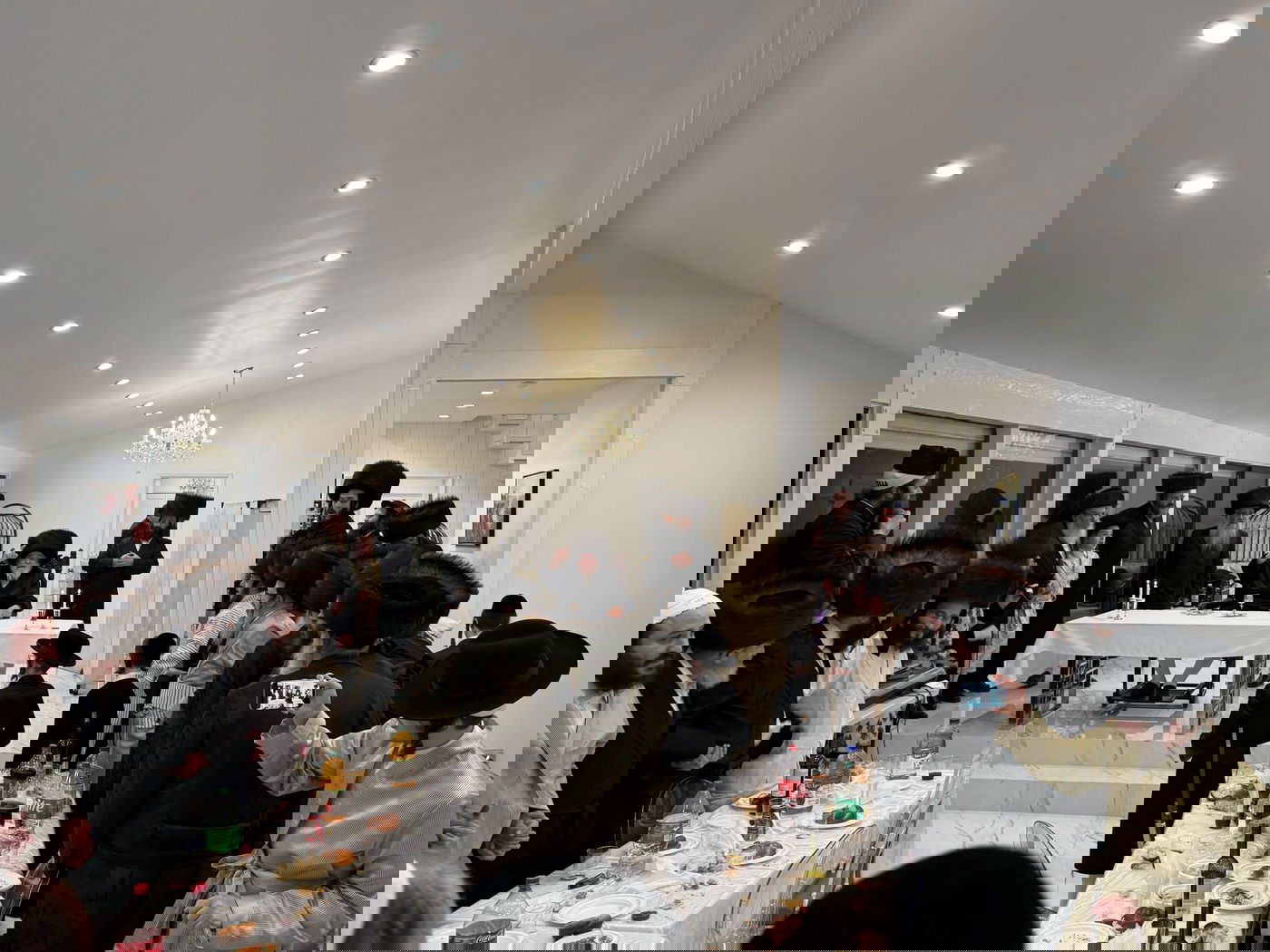 פורים אצל האדמו"ר מויז'ניץ בלוס אנג'לס 