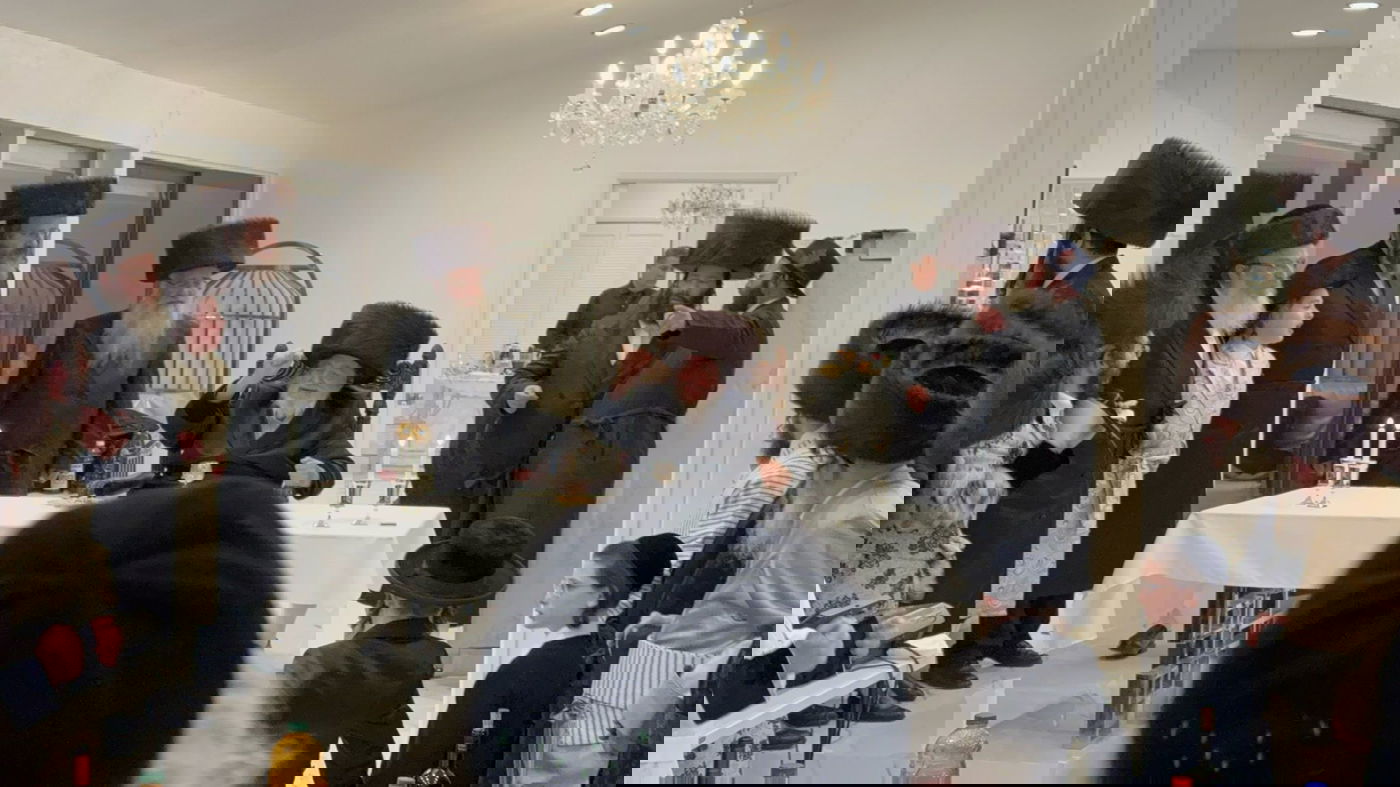 פורים אצל האדמו"ר מויז'ניץ בלוס אנג'לס 