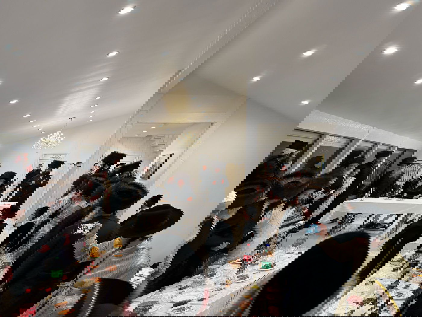 פורים אצל האדמו"ר מויז'ניץ בלוס אנג'לס 