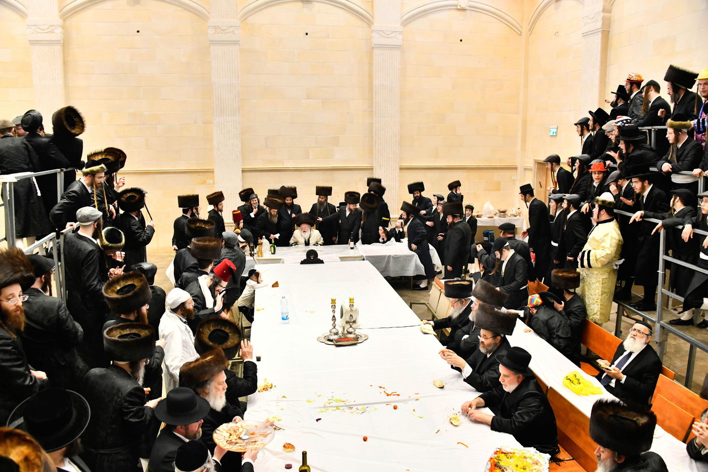 פורים בחצה"ק פרמישלאן