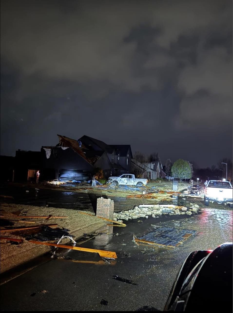 אירוע נדיר: סופות טורנדו עוצמתיות הרגו 17 אמריקאים לפחות