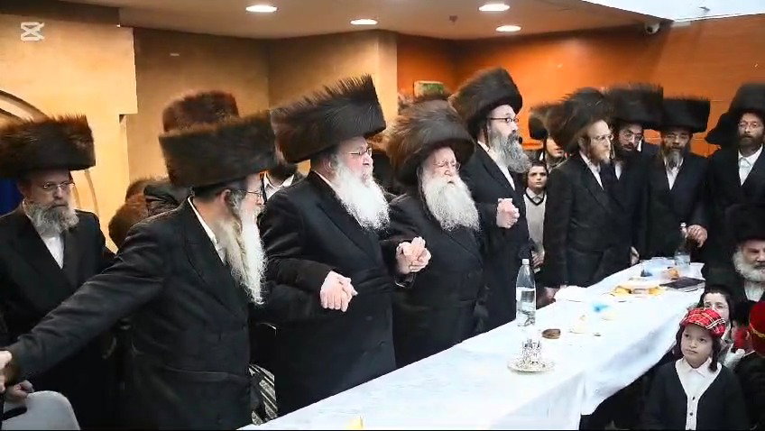 פורים בחצה"ק נדבורנה