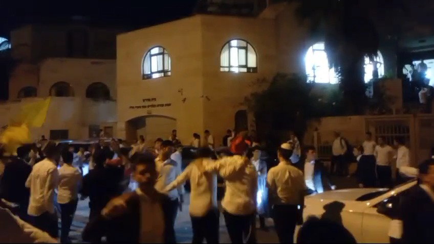 הריקודים הלילה בשכונת הר נוף