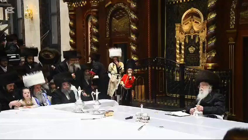 פורים בחצה"ק דארג