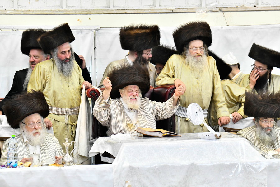 פורים בחצה"ק תולדות אהרן
