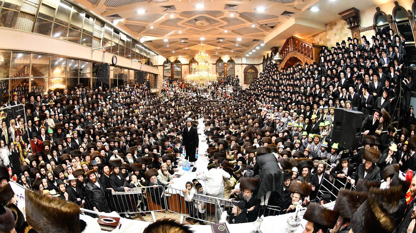 פורים בחצה"ק דושינסקיא