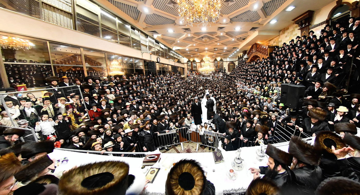 פורים בחצה"ק דושינסקיא