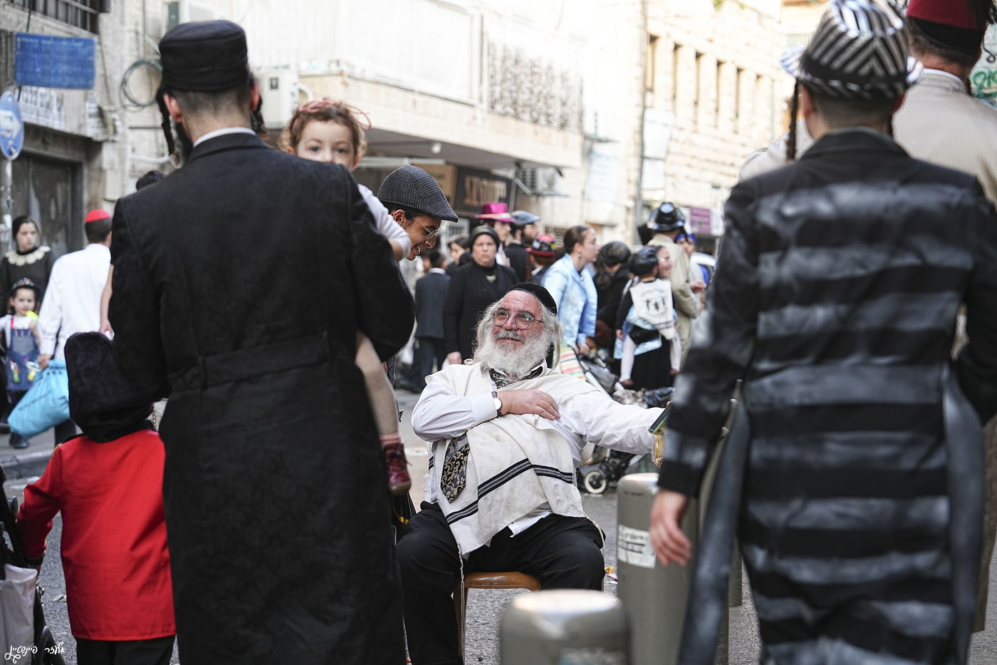 פורים ברחובות ירושלים