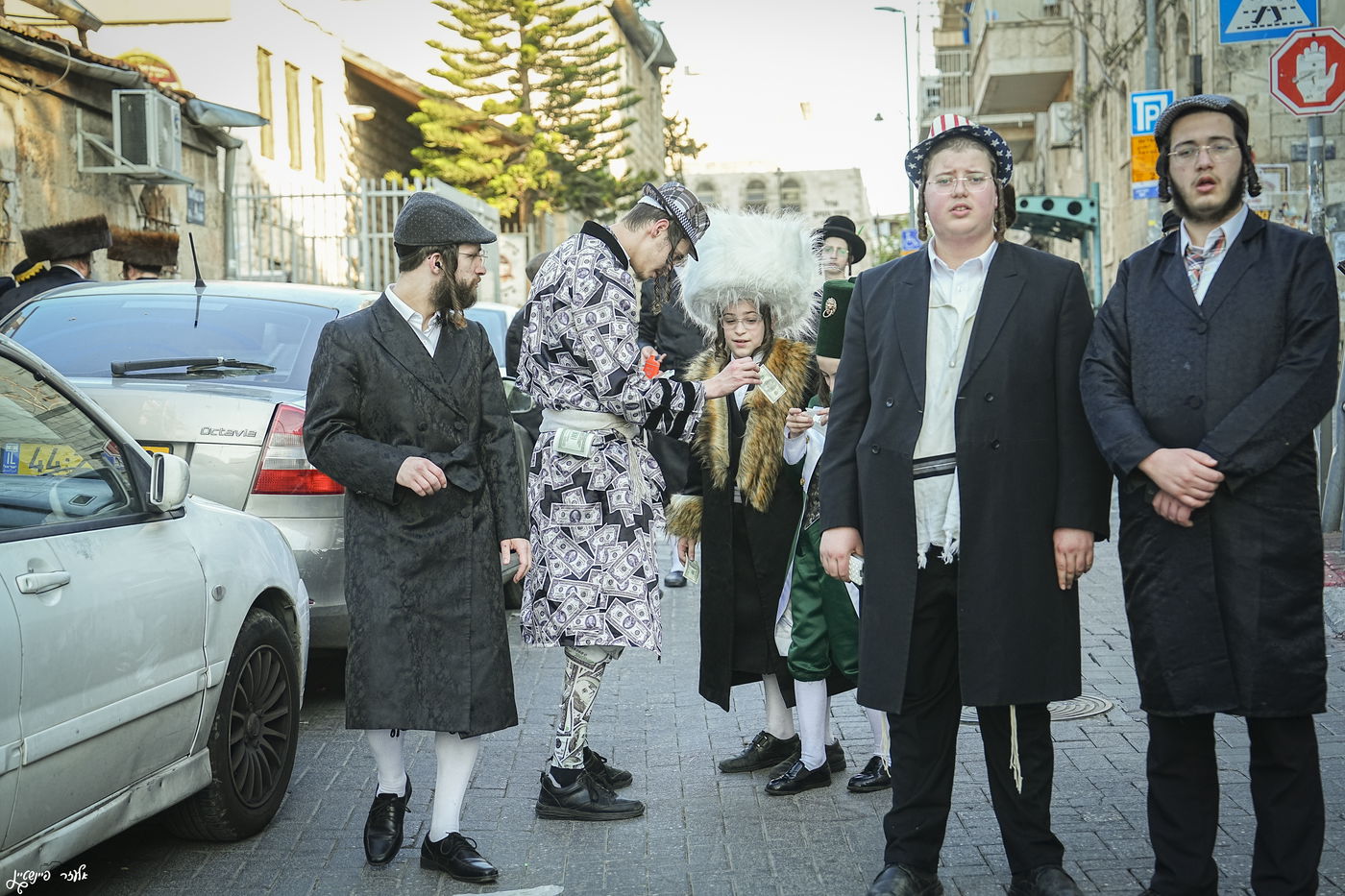 פורים ברחובות ירושלים