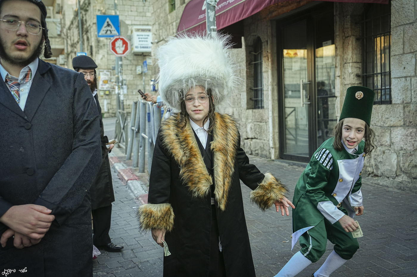 פורים ברחובות ירושלים