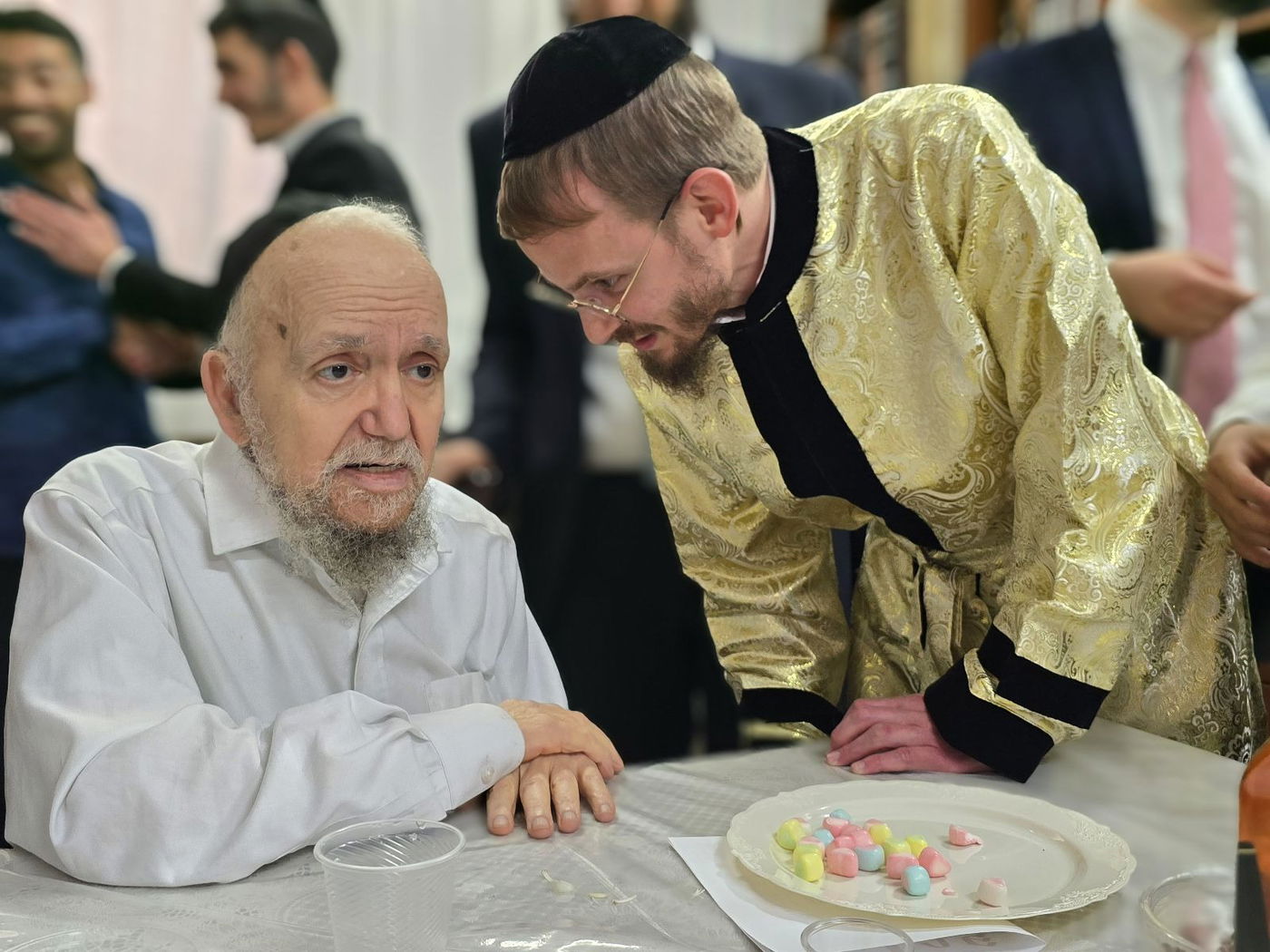 פורים אצל הגר"מ מאזוז