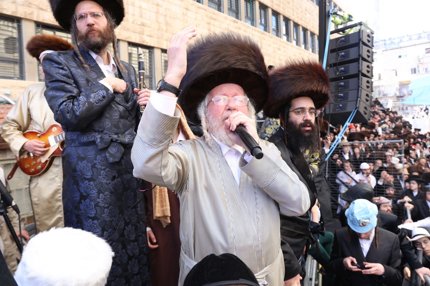 פורים אצל הגה"צ רבי יעקב מאיר שכטר