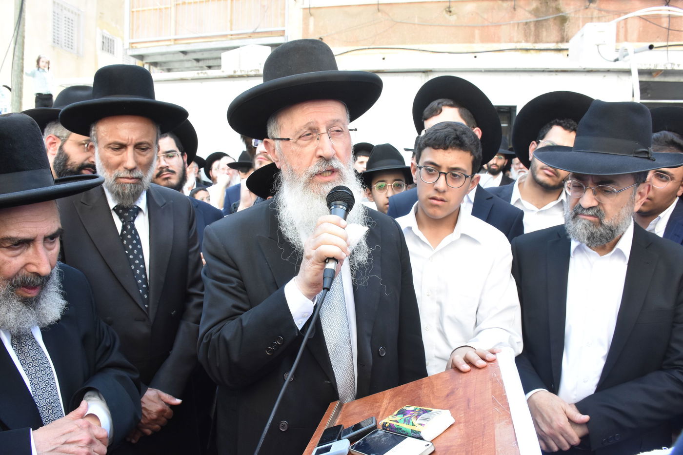 מסע הלווית הרה"ג רבי יחיאל תם זצ"ל