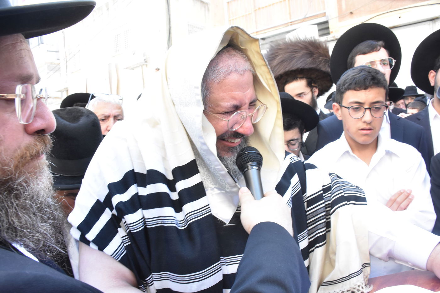 מסע הלווית הרה"ג רבי יחיאל תם זצ"ל