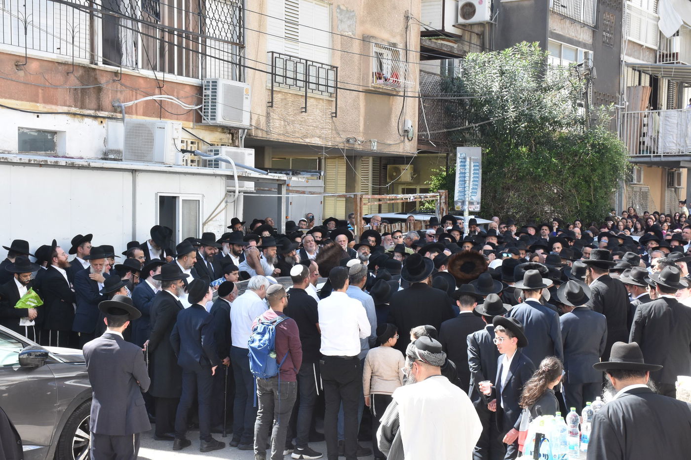 מסע הלווית הרה"ג רבי יחיאל תם זצ"ל