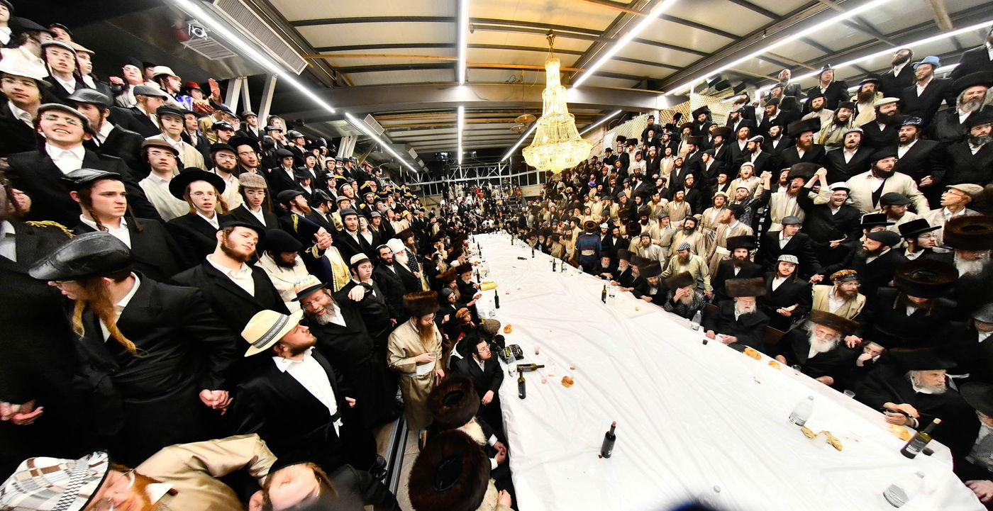 פורים בחצה"ק פינסק קרלין