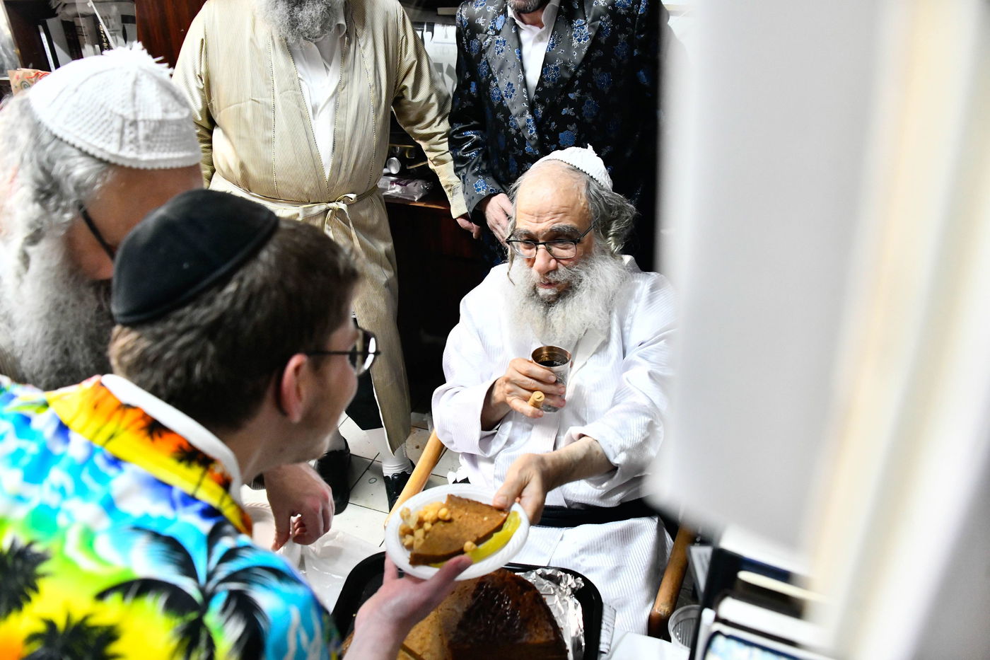 פורים אצל הגה"צ המקובל רבי גמליאל רבינוביץ