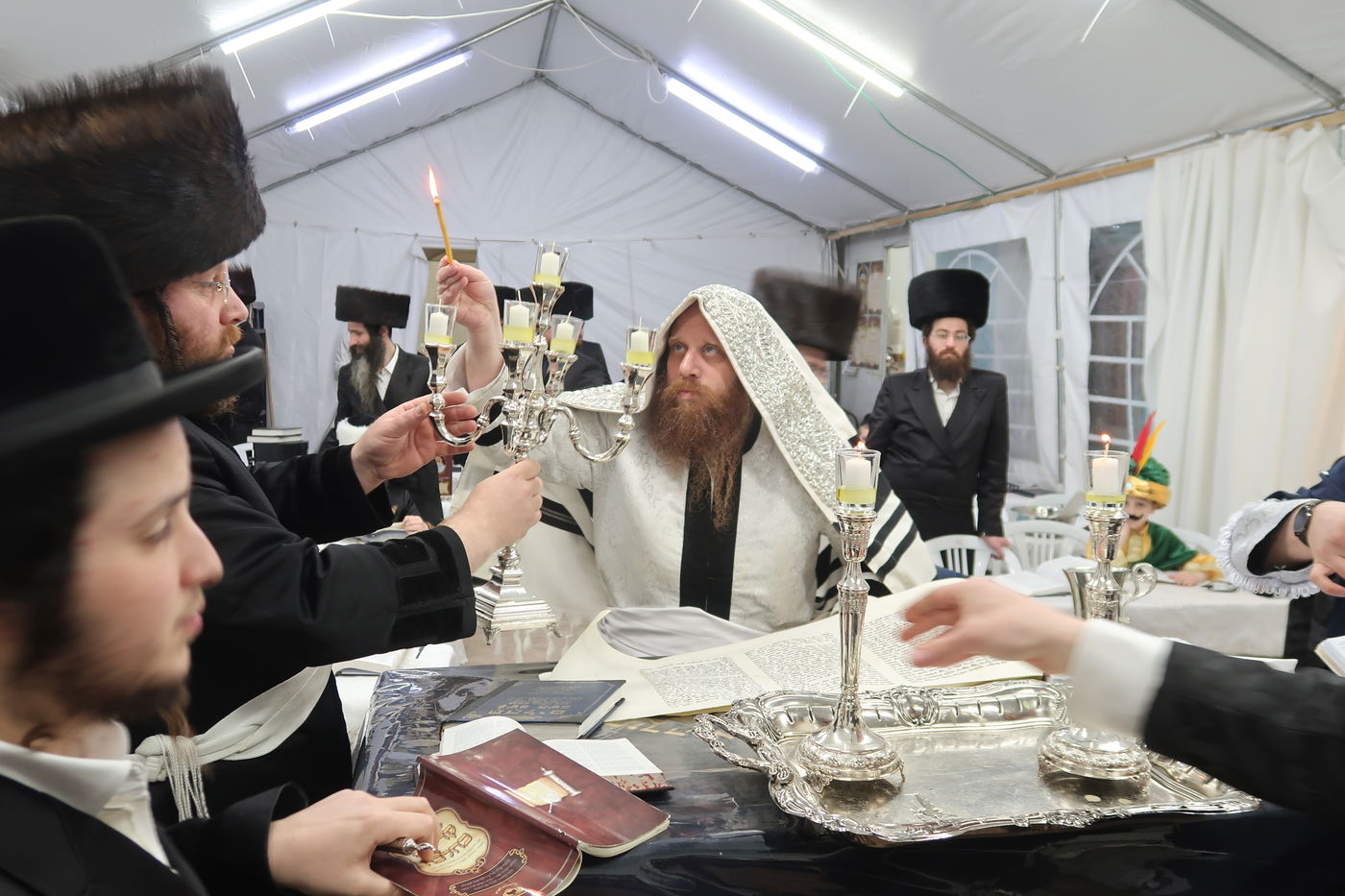 פורים בחצה"ק מיאלען