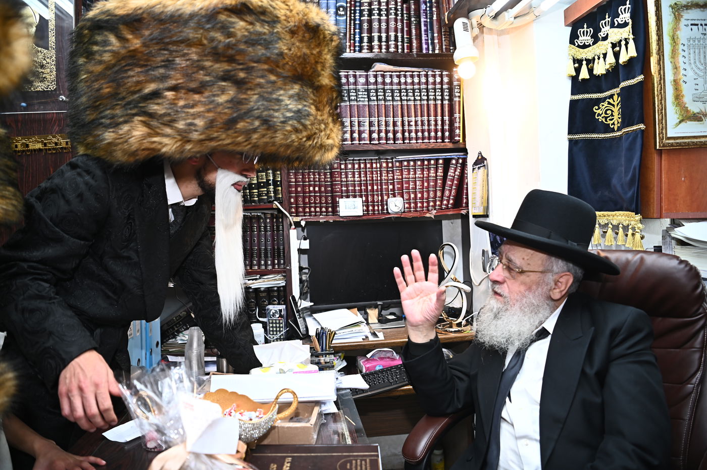 פורים אצל הגאון רבי יצחק יוסף