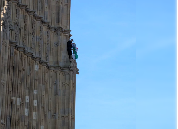 12 שעות - המפגין הפרו פלסטיני על הביג-בן