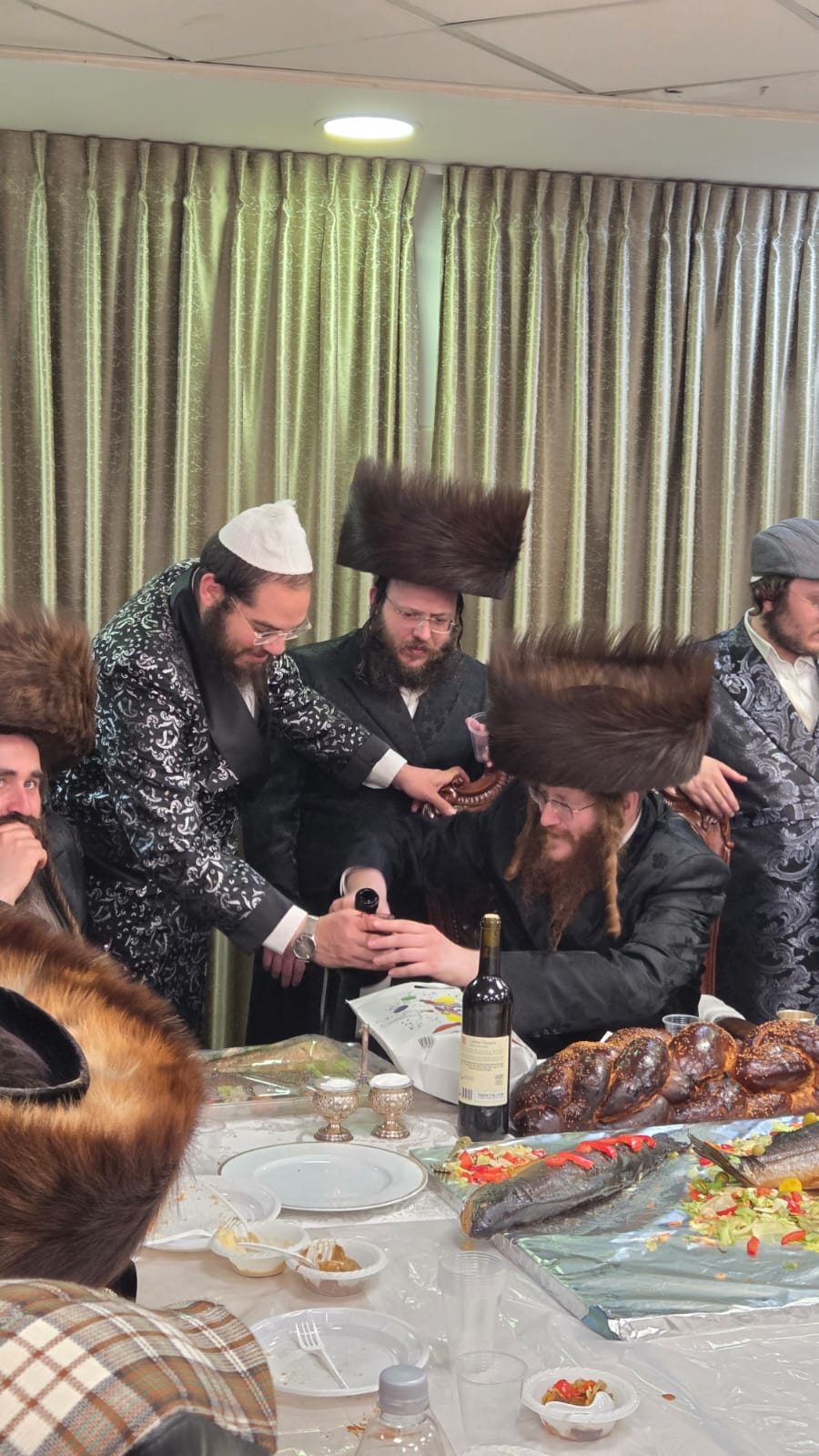 פורים בחצה"ק קאליב