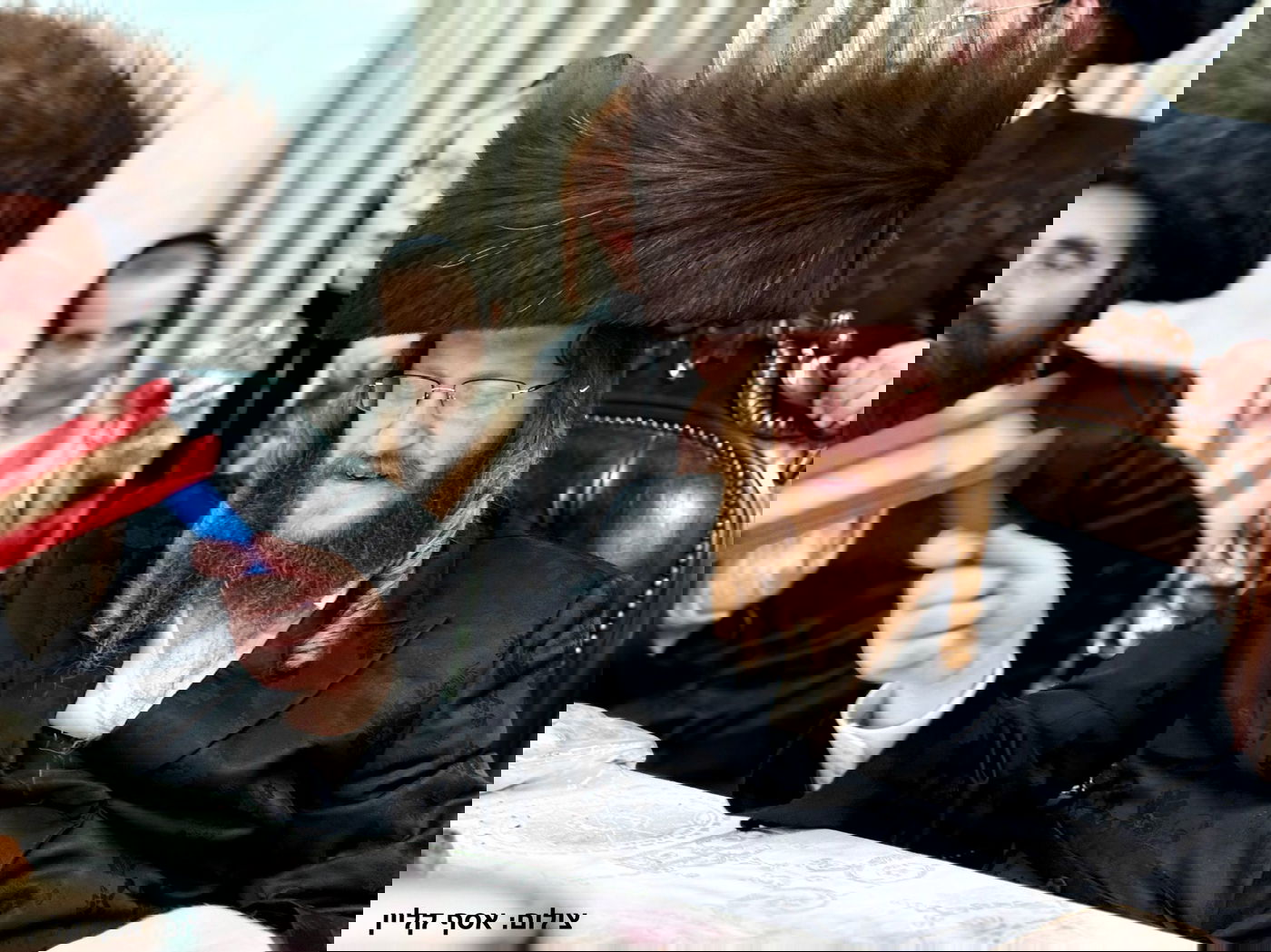 פורים בחצה"ק קאליב