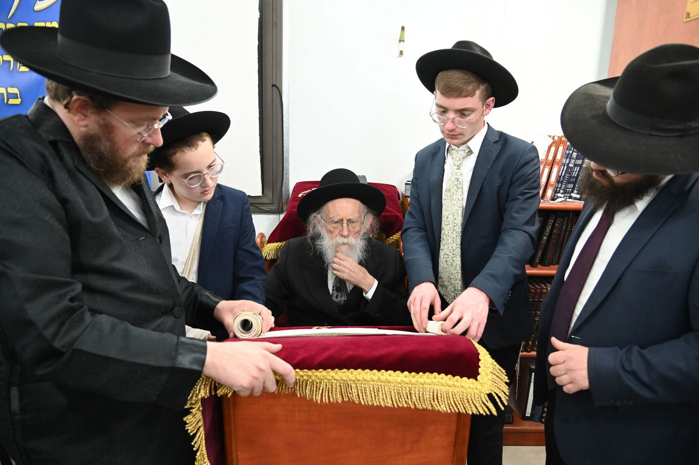 פורים אצל הגאון רבי שמעון גלאי