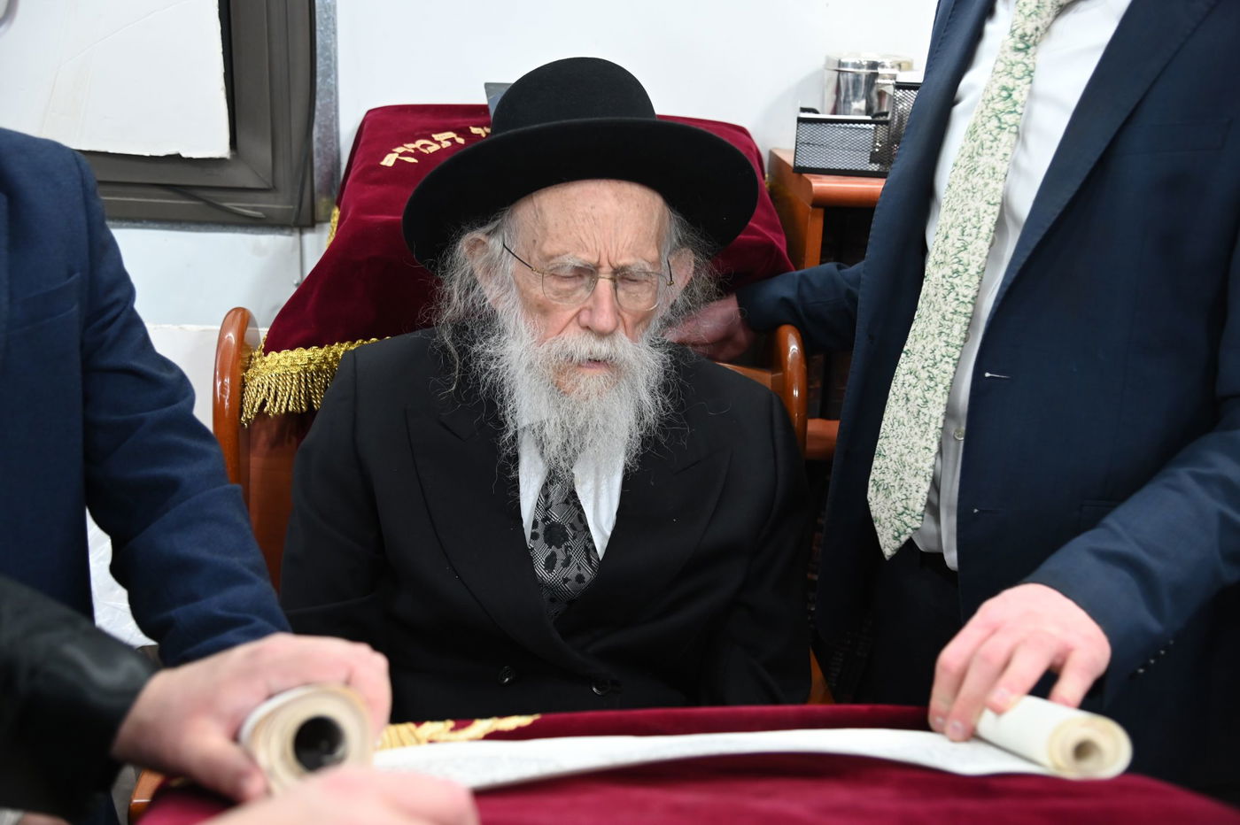 פורים אצל הגאון רבי שמעון גלאי