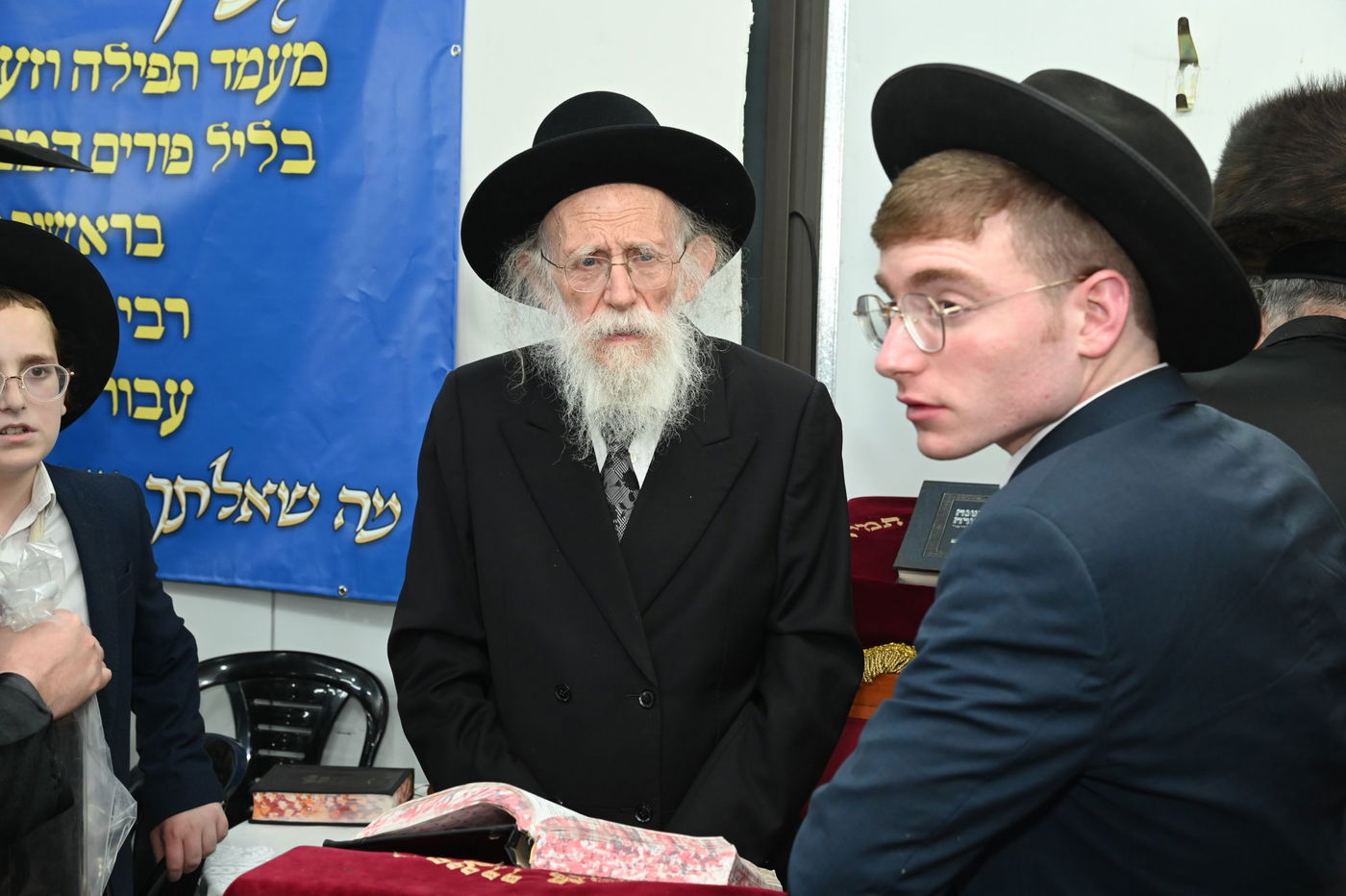 פורים אצל הגאון רבי שמעון גלאי