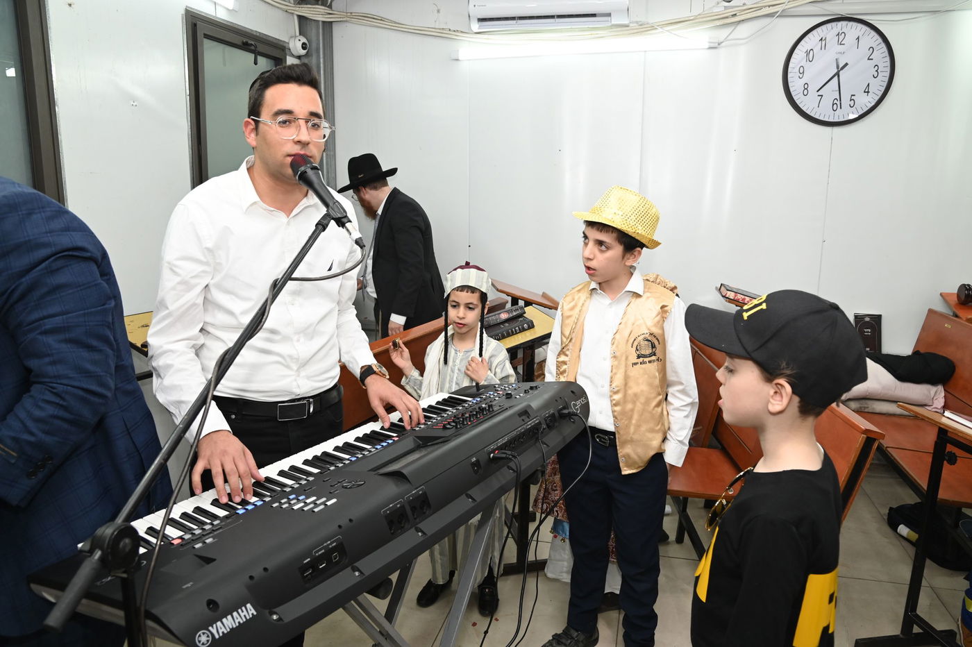 פורים אצל הגאון רבי שמעון גלאי