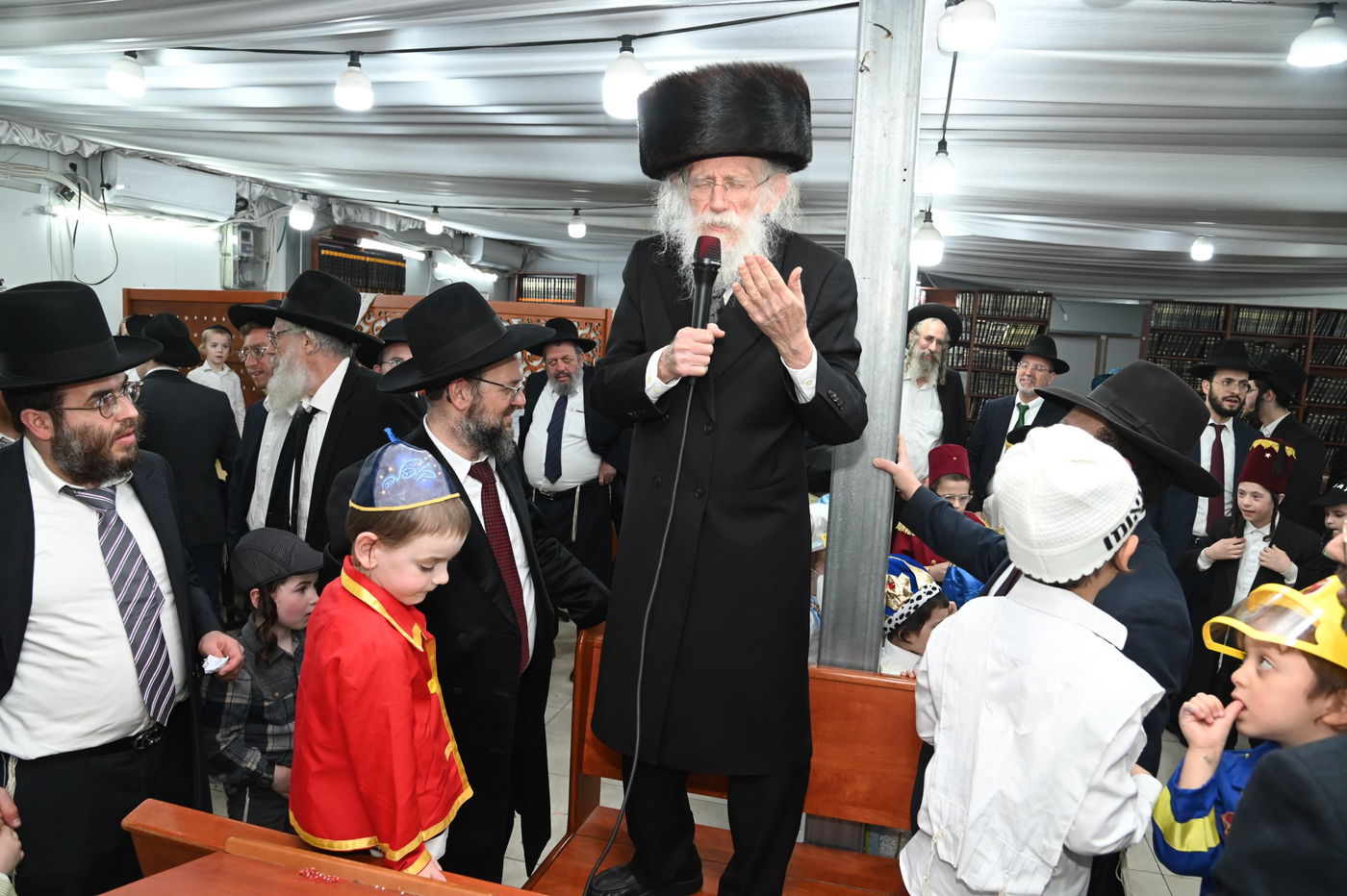 פורים אצל הגאון רבי שמעון גלאי