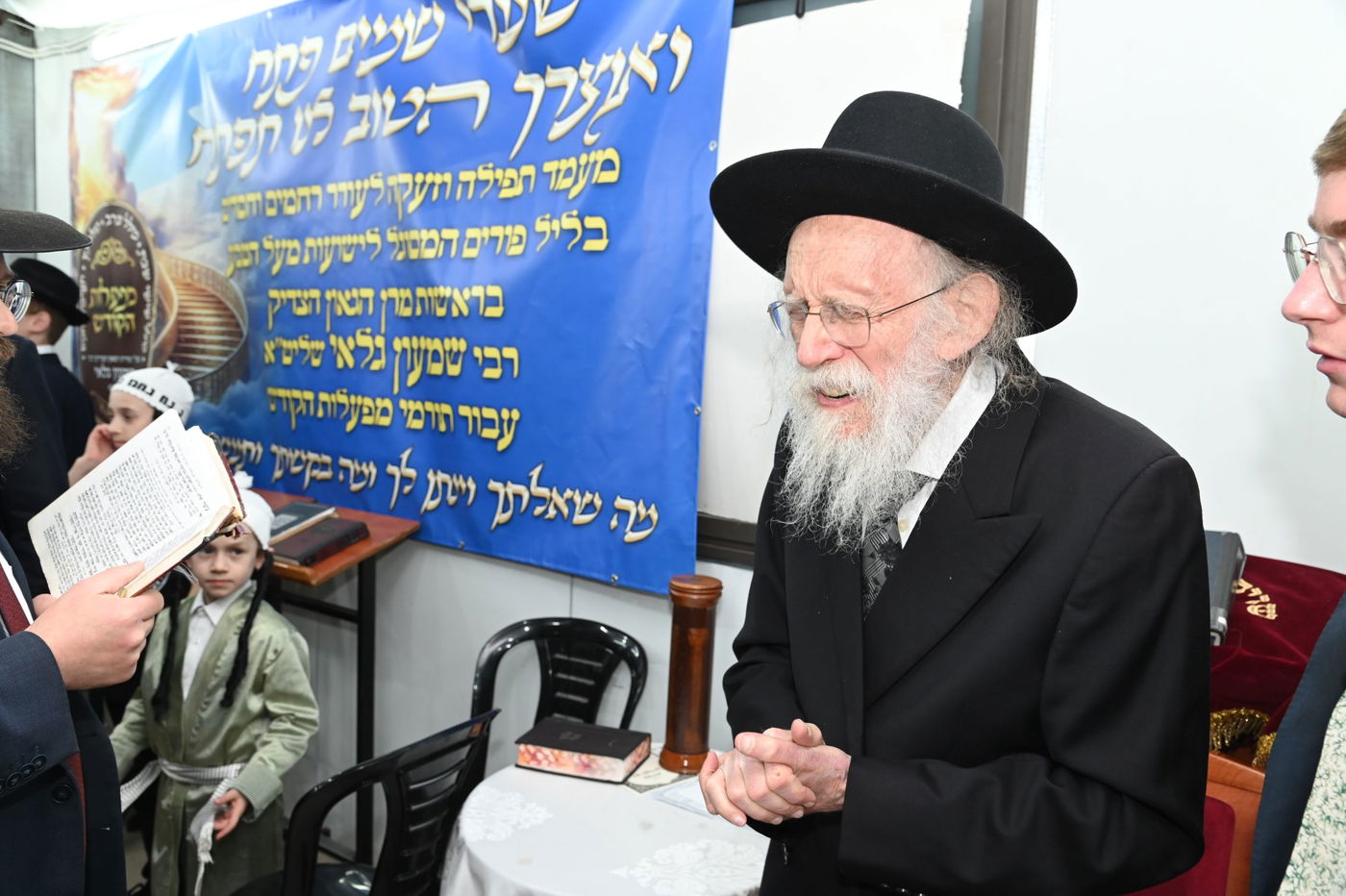 פורים אצל הגאון רבי שמעון גלאי