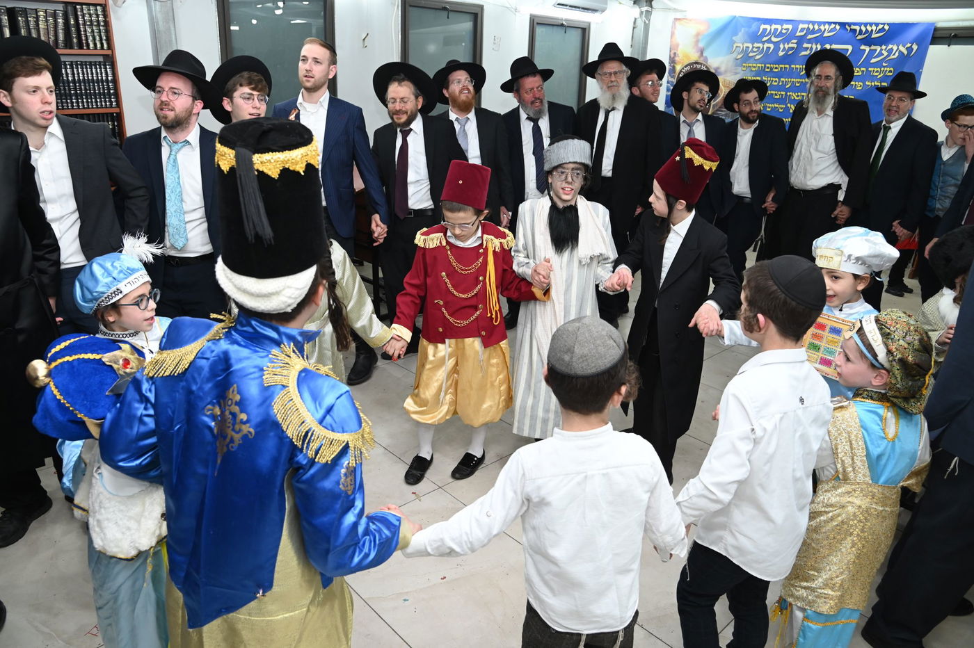 פורים אצל הגאון רבי שמעון גלאי