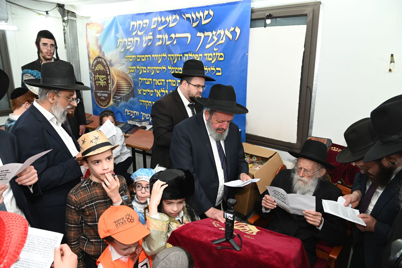 פורים אצל הגאון רבי שמעון גלאי